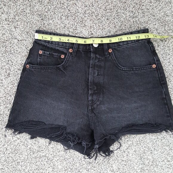 NEW ZARA Size 27 / 4 HIGH WAIST RISE RIPPED FRAYED TRF DENIM SHORTS Black - Picture 6 of 8